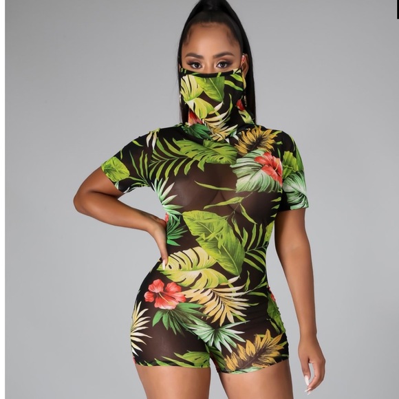 Gone On Vacay Romper - Picture 2 of 3